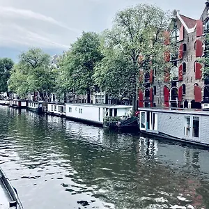 Houseboat Bonnie Couette-café Amsterdam